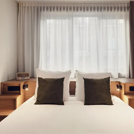 Townhouse Hotel 4*